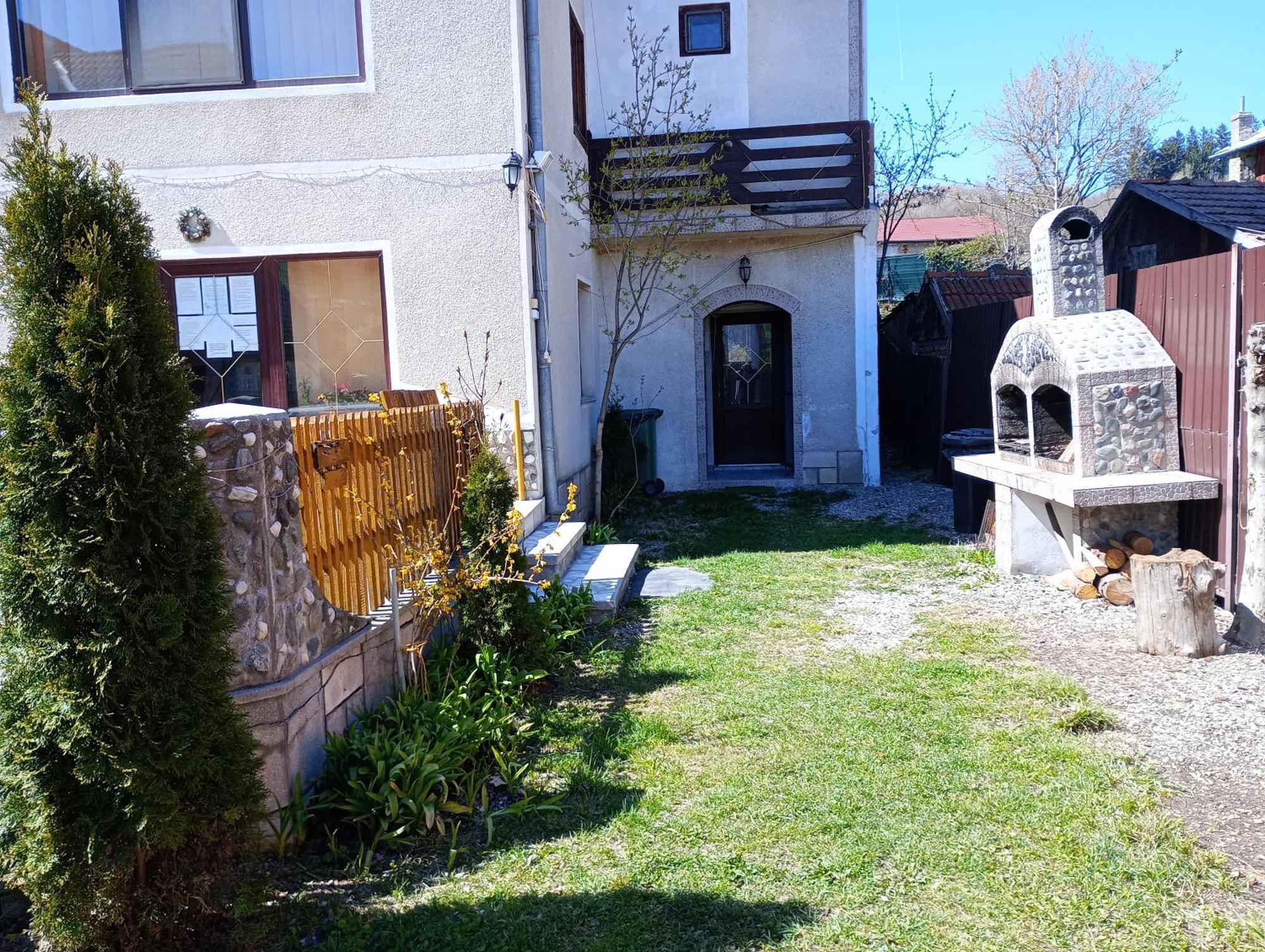 Pensiunea Irina 1 Si 2 Zărneşti Zewnętrze zdjęcie