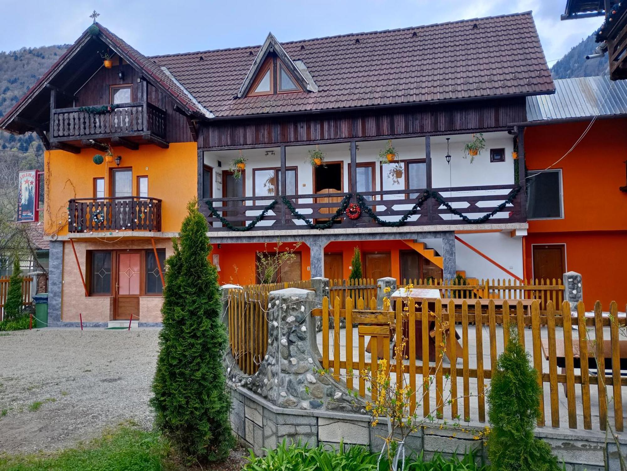 Pensiunea Irina 1 Si 2 Zărneşti Zewnętrze zdjęcie
